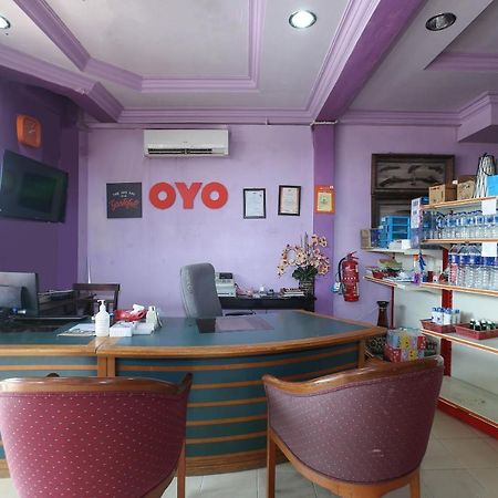Oyo 89892 Hotel Jeli Inn Екстер'єр фото