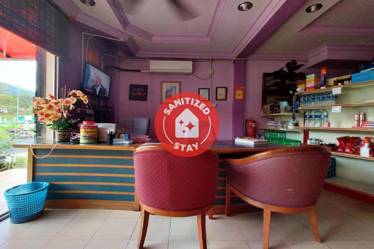 Oyo 89892 Hotel Jeli Inn Екстер'єр фото