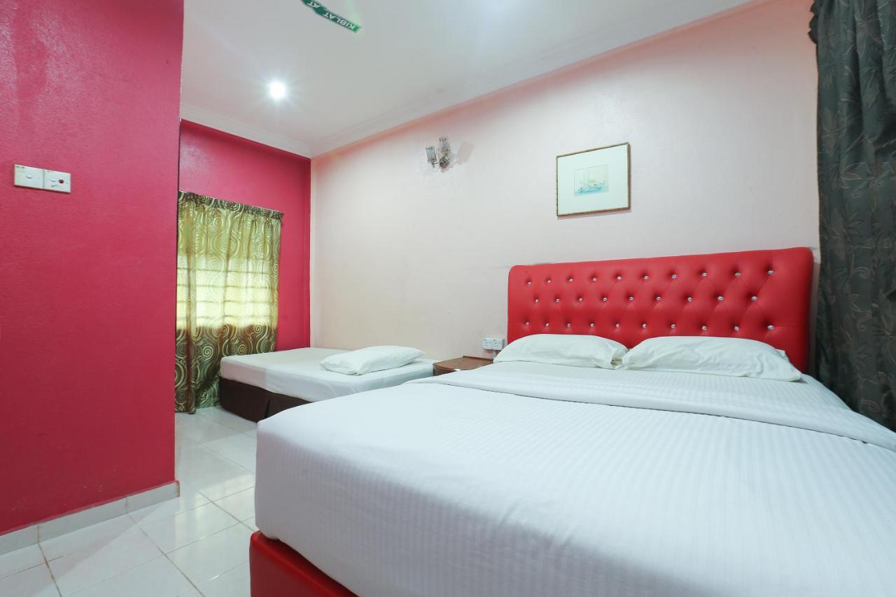 Oyo 89892 Hotel Jeli Inn Екстер'єр фото