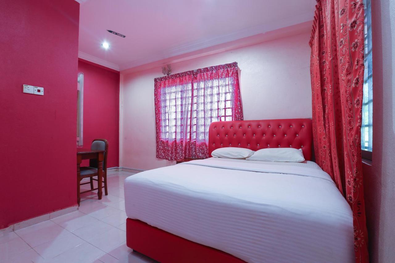 Oyo 89892 Hotel Jeli Inn Екстер'єр фото
