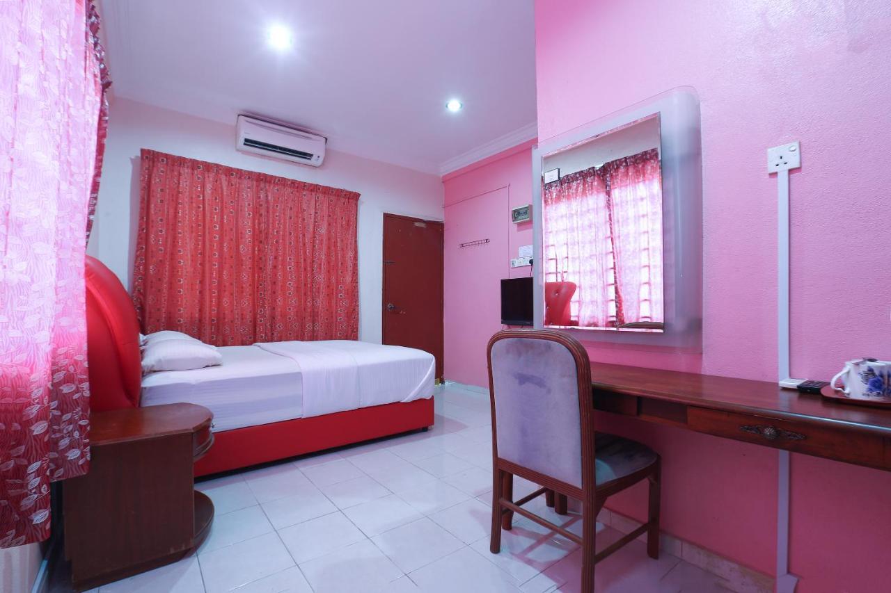 Oyo 89892 Hotel Jeli Inn Екстер'єр фото
