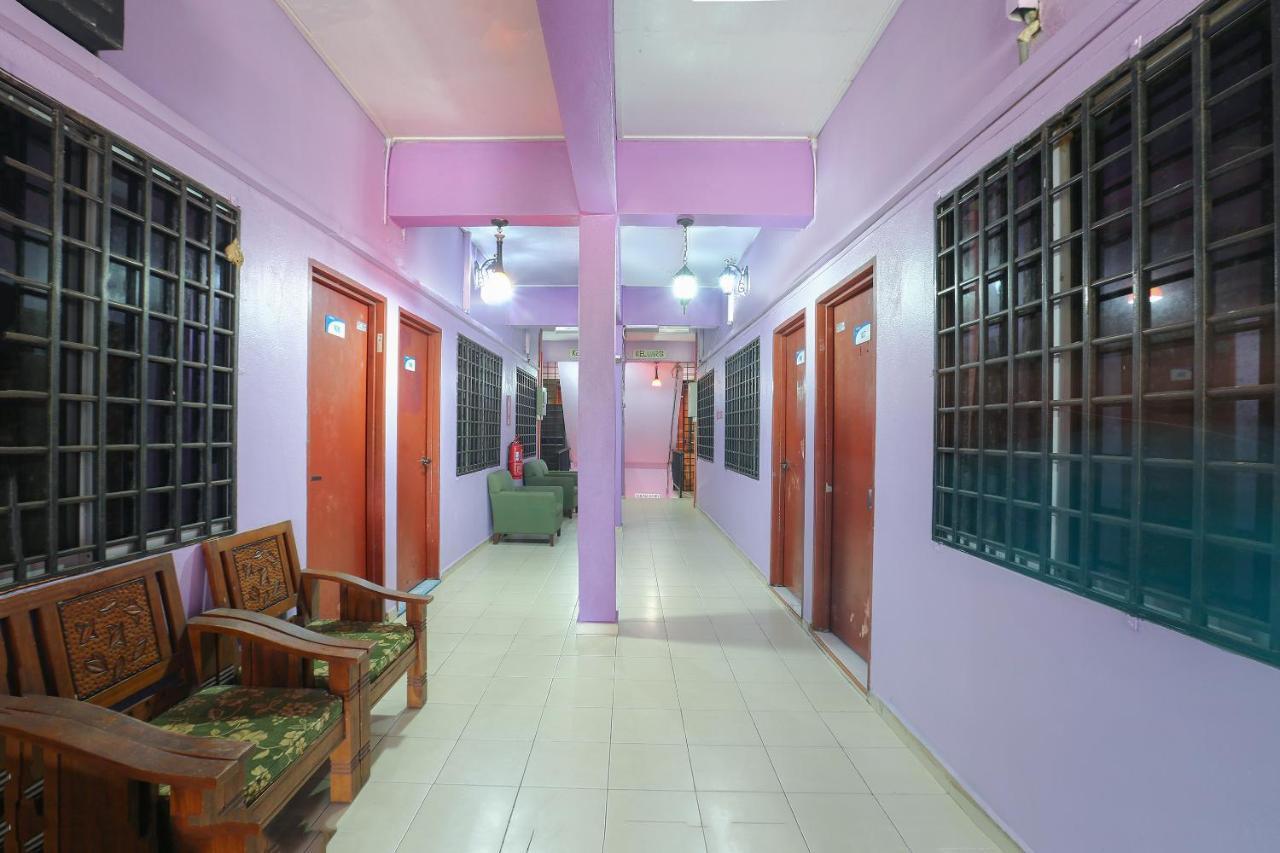 Oyo 89892 Hotel Jeli Inn Екстер'єр фото