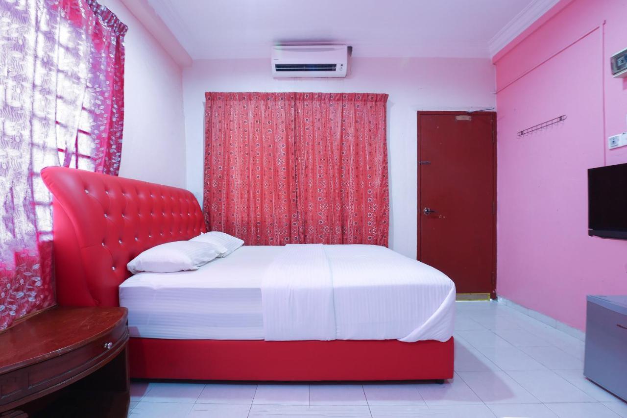 Oyo 89892 Hotel Jeli Inn Екстер'єр фото
