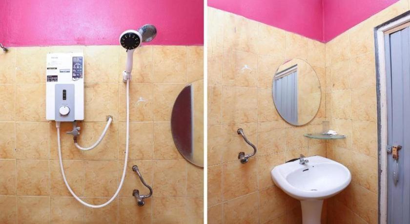 Oyo 89892 Hotel Jeli Inn Екстер'єр фото